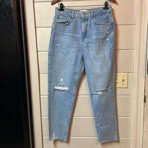 Zara Distressed Raw Hem Mom Jeans Size 8.